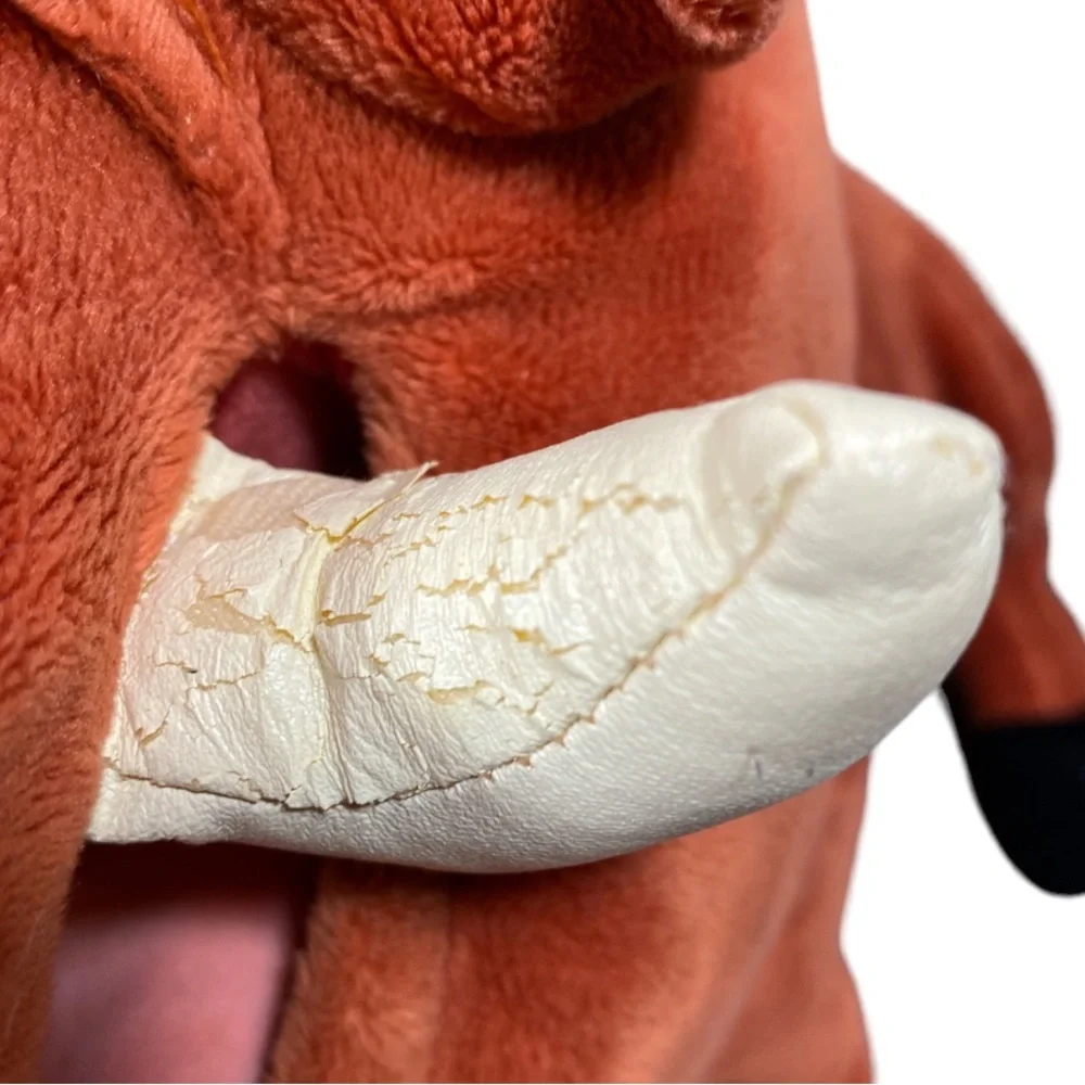 PUMBAA Disney Store Exclusive 14